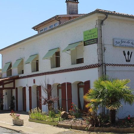 Au Feu De Bois Hotel Amou Bagian luar foto